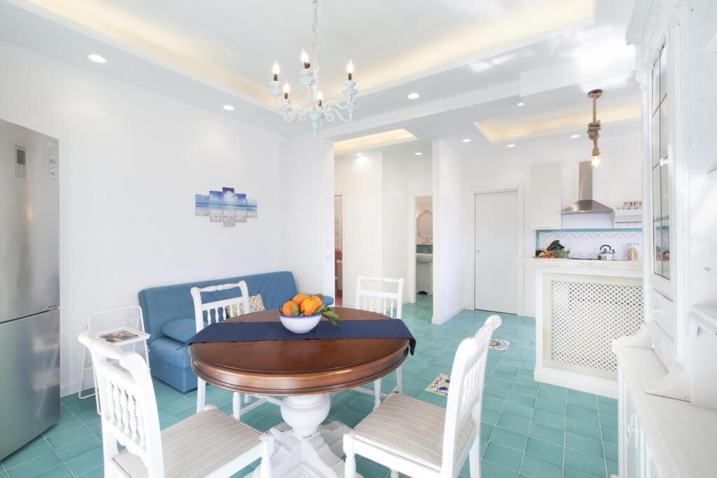 Super Attico Vista Mare Con Piscina Apartment Соренто Екстериор снимка