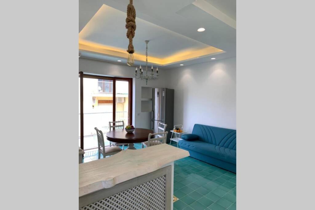 Super Attico Vista Mare Con Piscina Apartment Соренто Екстериор снимка
