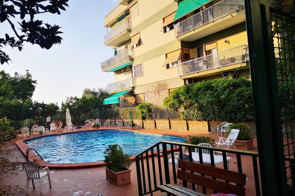 Super Attico Vista Mare Con Piscina Apartment Соренто Екстериор снимка
