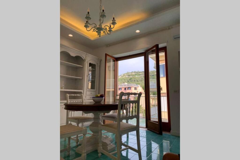 Super Attico Vista Mare Con Piscina Apartment Соренто Екстериор снимка
