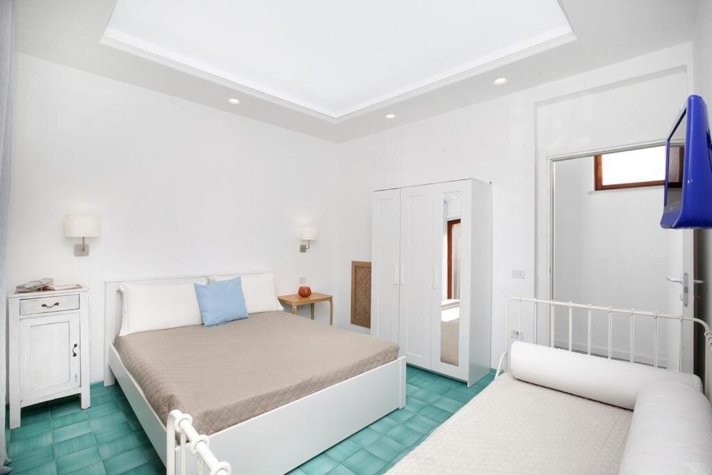 Super Attico Vista Mare Con Piscina Apartment Соренто Екстериор снимка