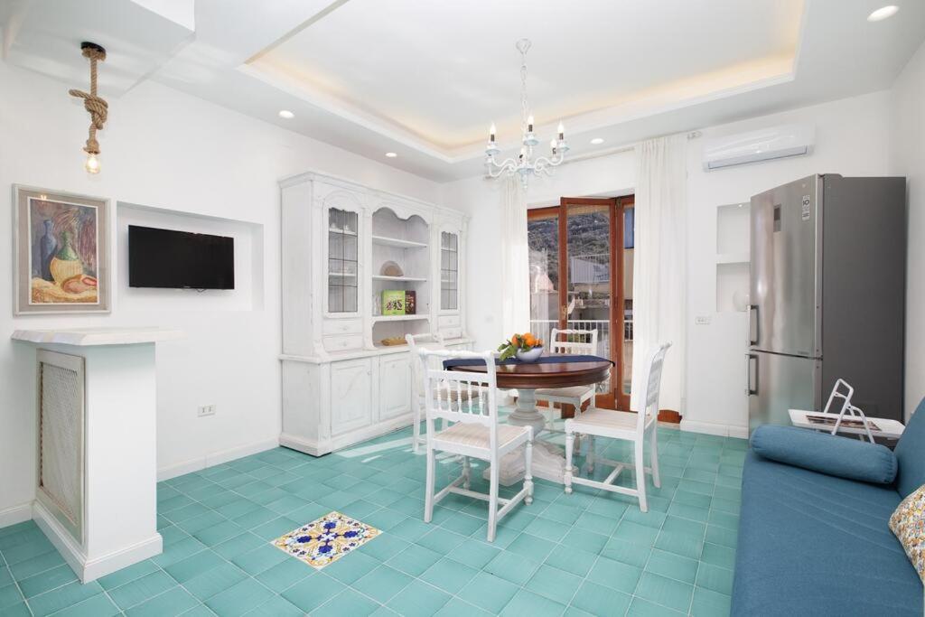 Super Attico Vista Mare Con Piscina Apartment Соренто Екстериор снимка
